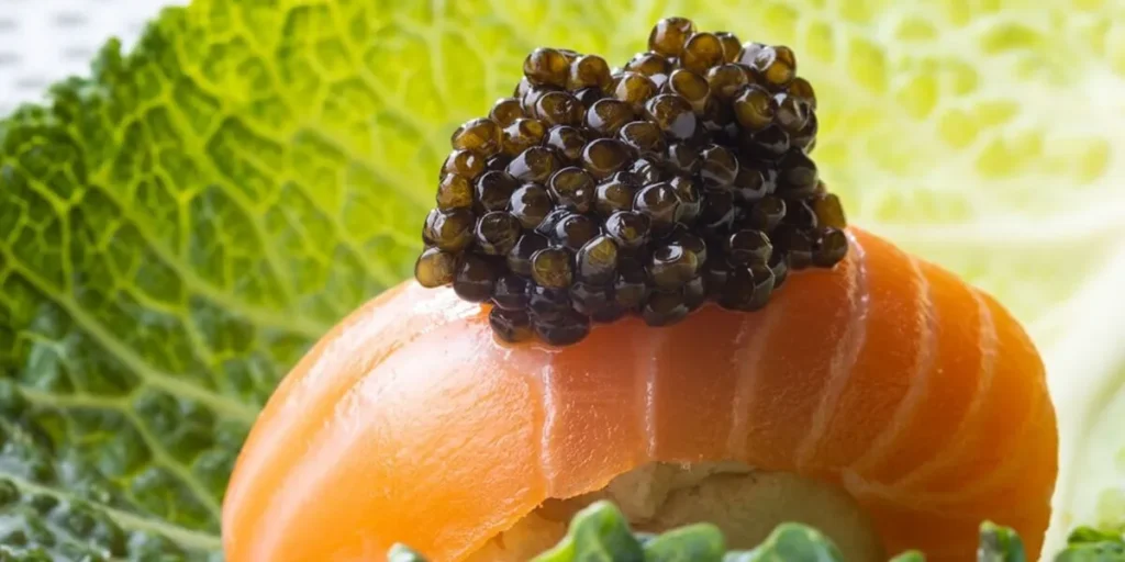 Asparagus with Salmon Caviar